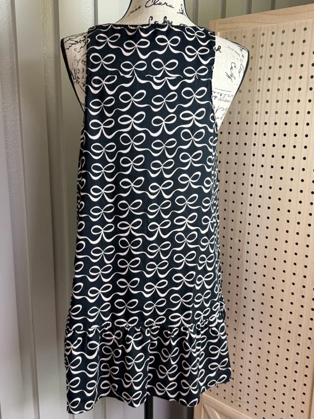 Kate Spade Bow‎ Print Sleeveless Top Peplum Hem Black White Size 1 Preppy Cotton